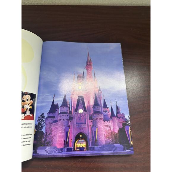Retro 1992 Walt Disney World Disney Kingdom Editions Purple Hardcover Book. - Picture 7 of 7
